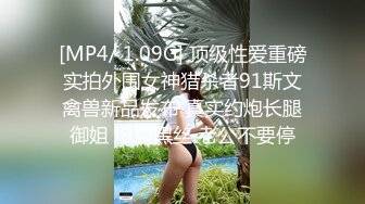 情趣女仆制服诱惑，先自己自慰，再给男友口交，伺候的是服服帖帖