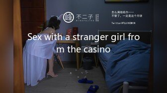 [MP4/ 125M] 熟女阿姨 我都高潮三次了 看着小伙的鸡鸡笑的多开心 从不看一眼老公的残废鸡