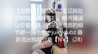 颜值不错的美女主播 穿着制服跳钢管舞 慢慢脱掉衣服诱惑 假JJ骑乘 撅着屁股后入式插逼 非常诱人