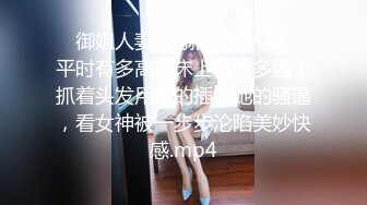 公园女厕偷拍漂亮的长发美女