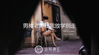 白白胖胖丰满女友，小心翼翼拿纸巾给男友擦J8，爱惜用嘴吞吐