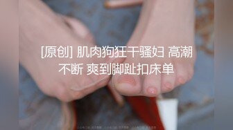 我买了一些新衣服，试穿给你